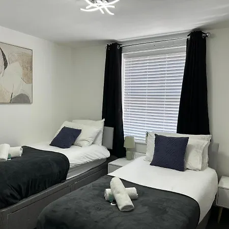 Superb 2 Bedroomed Apartment Great Oakley  Exterior photo