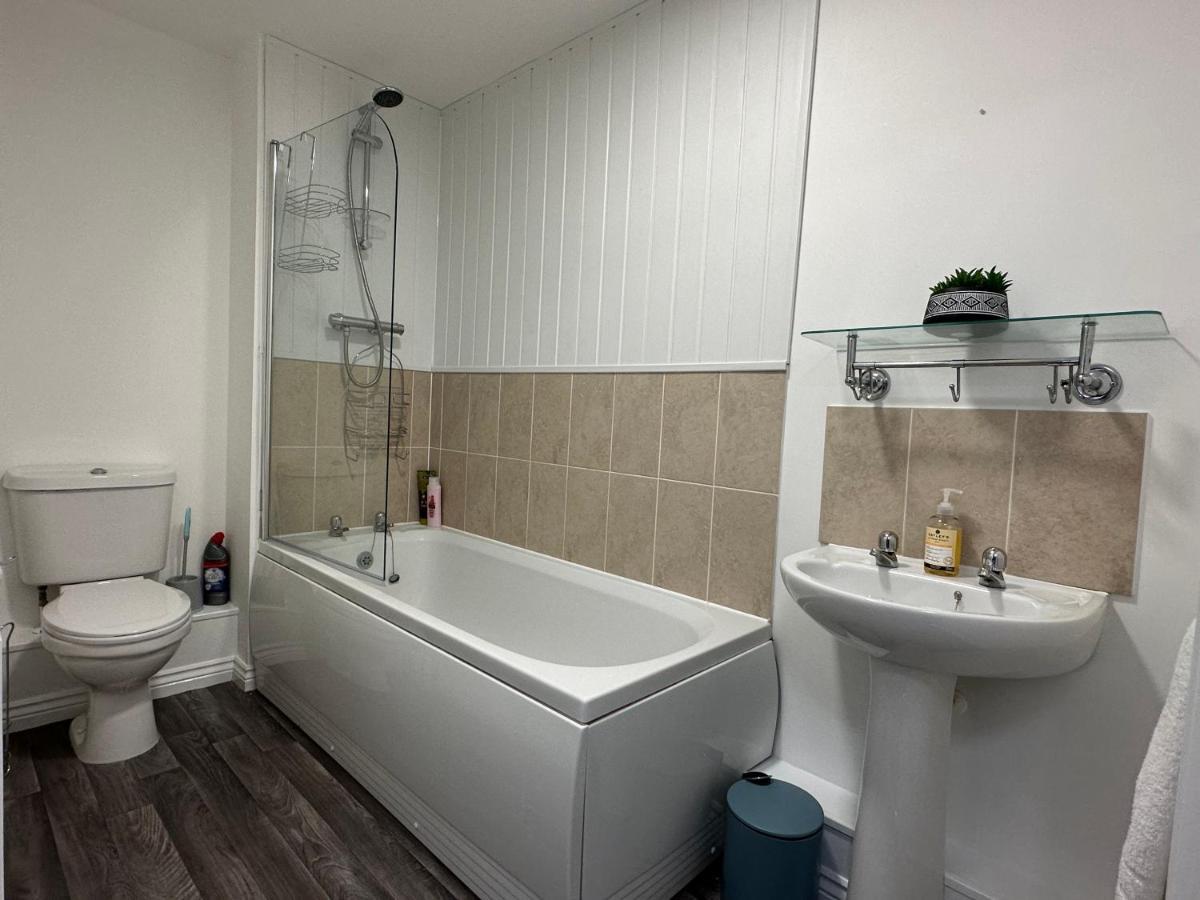 Apartment Superb 2 Bedroomed *
